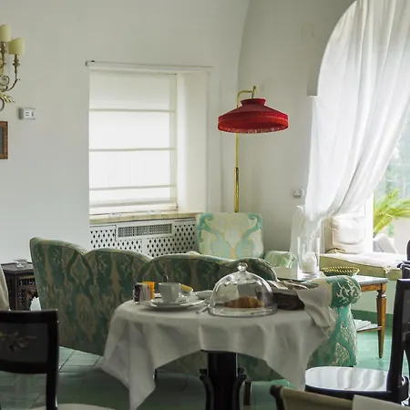 Calypso Bed & Breakfast 2*