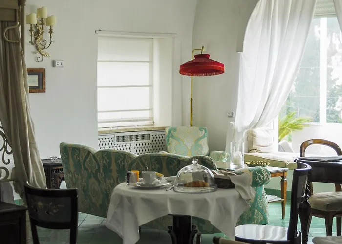 Calypso Bed & Breakfast 4*