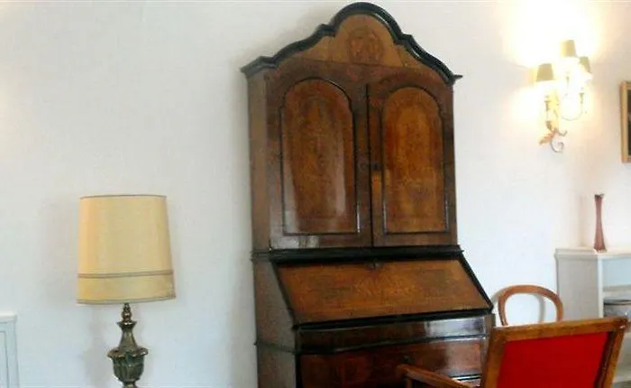 Calypso Bed & Breakfast 4*